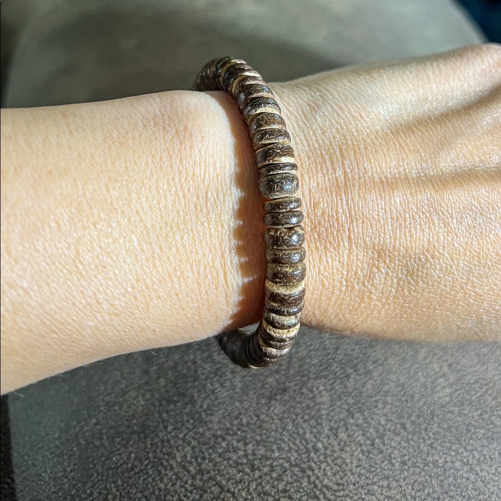 Unisex wood bead bracelet